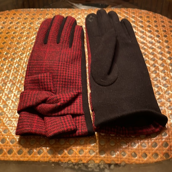 LF Gloves - Picture 2 of 3